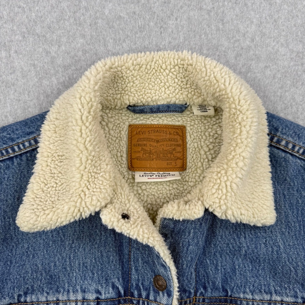 Levis Jacket Mens Small Blue Denim Sherpa Lined Trucker Type III Snap Button - Picture 3 of 16